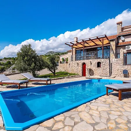 Tiffany Сasa de vacaciones *